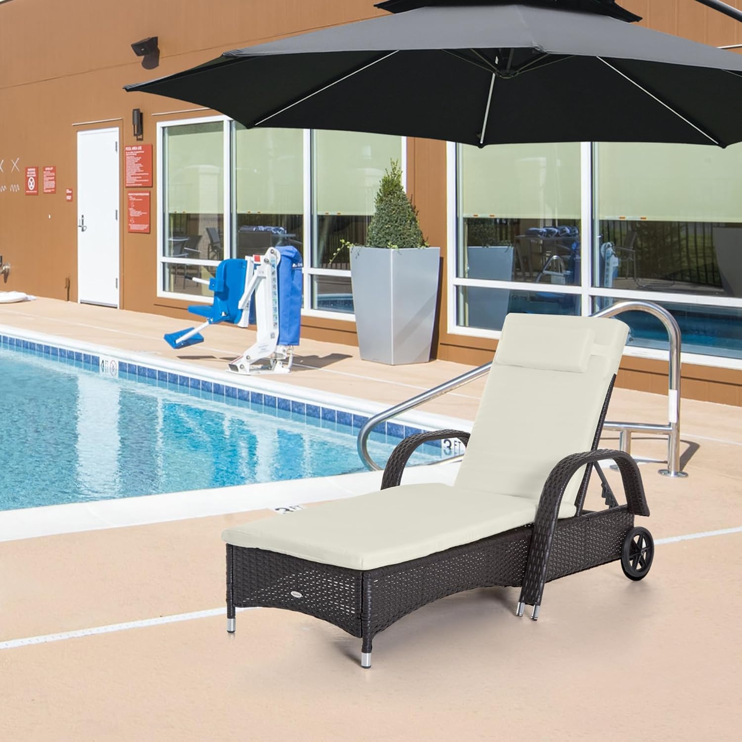 Wicker Chaise Lounge, Outdoor Lounge Chair, PE Rattan Patio Sun Lounger with Head-Rest, 5-Level Height Adjust Backrest, Cushion & Wheels, Mixed Brown and Dark Blue