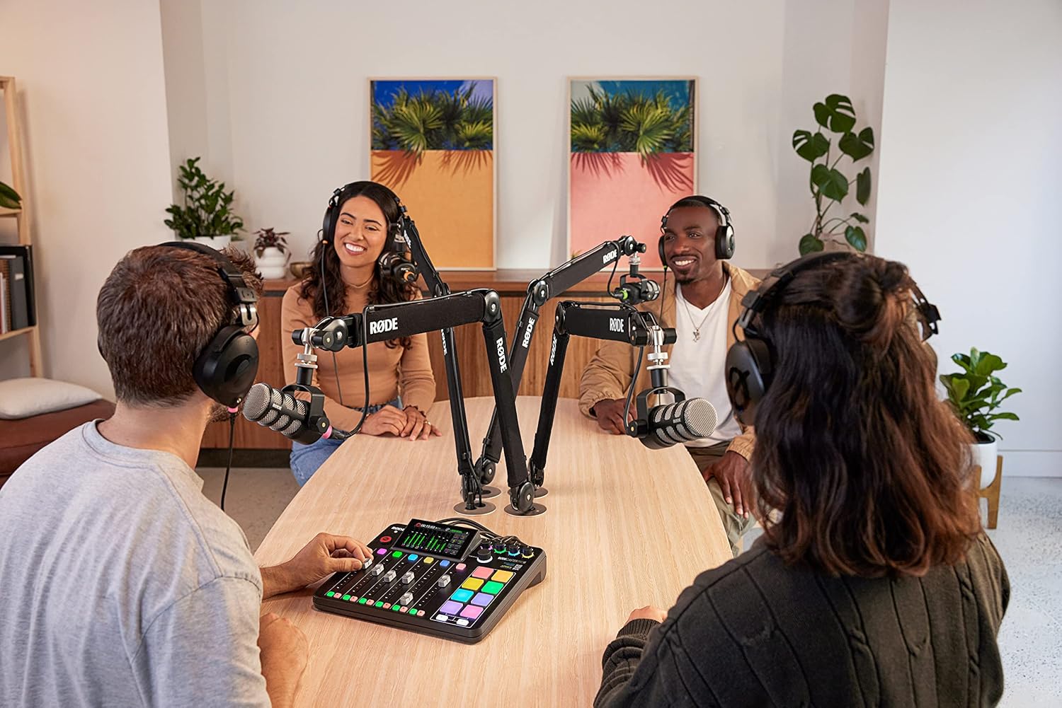 RODE RODECaster Pro II All-in-One Production Solution for Podcasting, Streaming, Music Production and Content Creation, Black