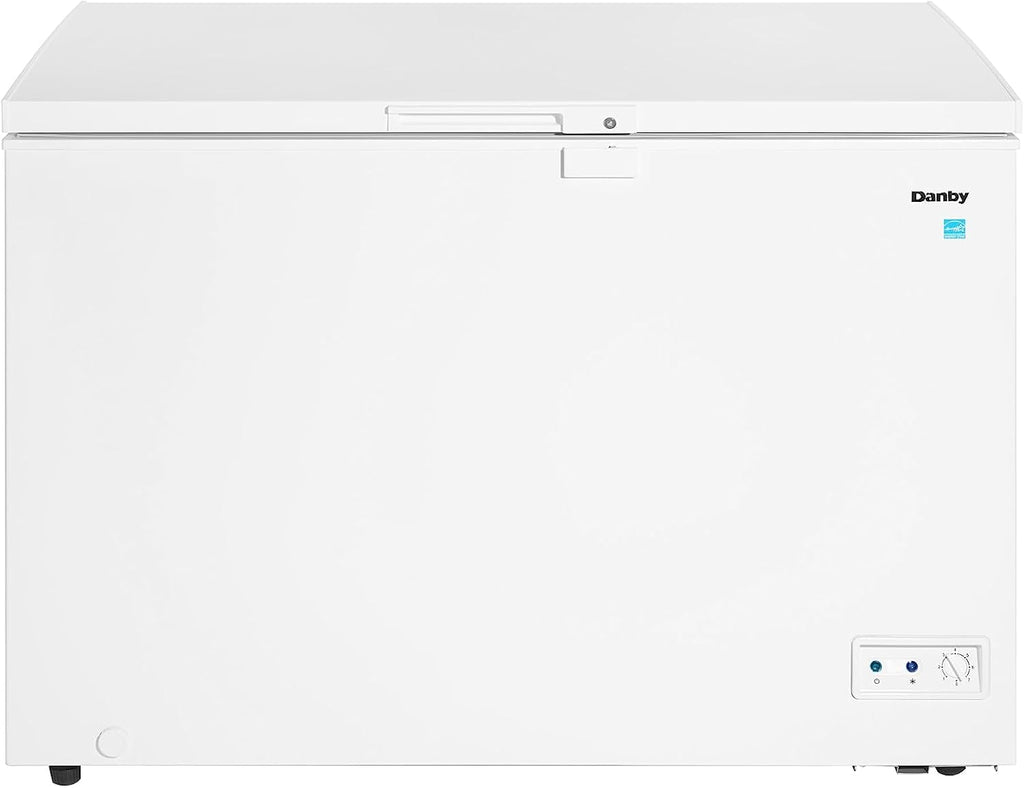 10.00 cu. ft. Chest Freezer in White Garage Ready: Freezer can perform in temperatures from 0°F to 110°F (-17°C to 43°C).