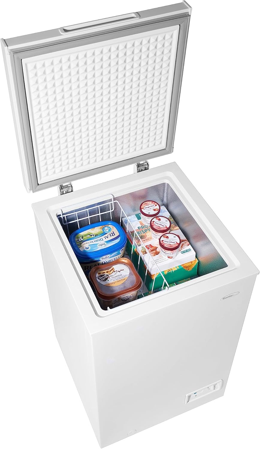 3.5 cu. ft. Square Model Chest Freezer DOE Front mounted mechanical thermostat: Easy to use, adjustable variable temperature range